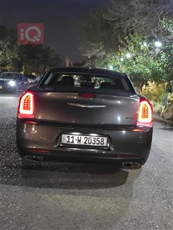 کرایسلەر 300